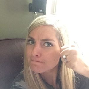 Meet your Posher, Caroline